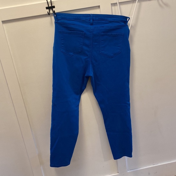 Jeans - Picture 2 of 3